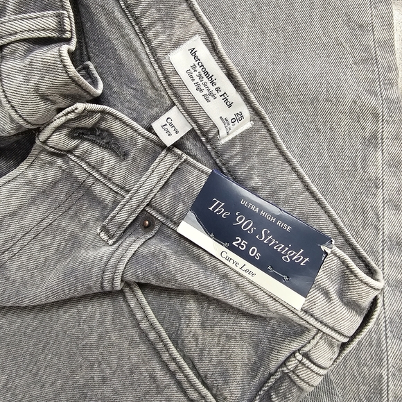 A&F Women’s 90s Straight High Rise in Washed Gray, Size 25/0s Curve Love NWT - Picture 4 of 6